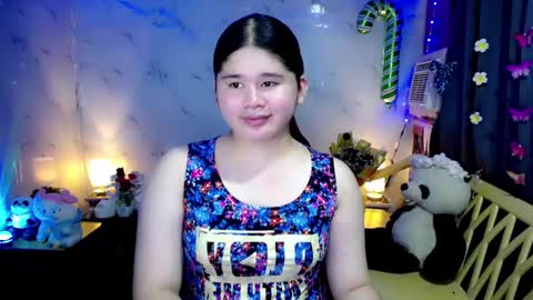 Snapshot of kianna_schmitz chatting on January 8, 10:37 am Your SweetGirl Ts online show from January 8, 10:37 am