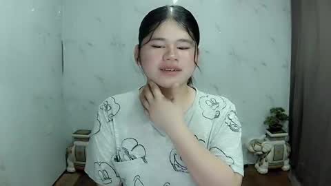 Snapshot of kianna_schmitz chatting on February 17, 1:10 pm Your SweetGirl Ts online show from February 17, 1:10 pm
