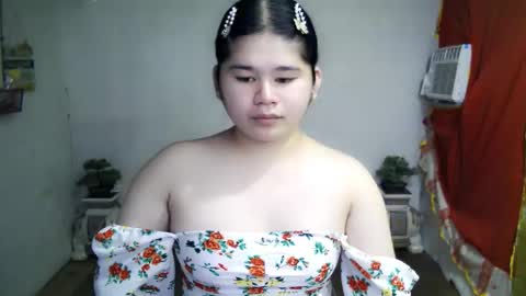 Snapshot of kianna_schmitz chatting on September 21, 5:35 am Your SweetGirl Ts online show from September 21, 5:35 am