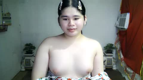 Snapshot of kianna_schmitz chatting on September 26, 3:47 am Your SweetGirl Ts online show from September 26, 3:47 am