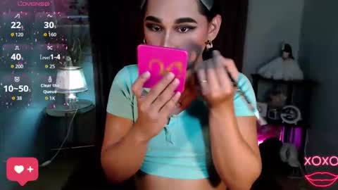 Im Mia online show from October 13, 6:37 am