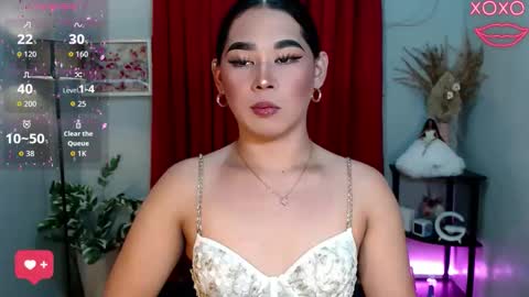 Im Mia online show from November 3, 3:11 pm