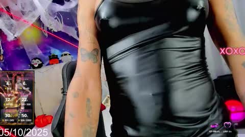 Snapshot of kilye_nellaa chatting on October 5, 9:25 pm kylie anthonella online show from October 5, 9:25 pm