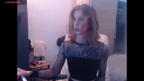 Snapshot of kinkyerikat chatting on September 29, 12:10 am Anya online show from September 29, 12:10 am