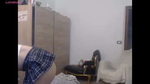 Snapshot of kinkyerikat chatting on October 4, 12:55 am Anya online show from October 4, 12:55 am