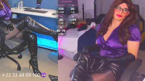 Snapshot of kinkyjessica_xd chatting on December 13, 5:10 pm JessicaXD online show from December 13, 5:10 pm