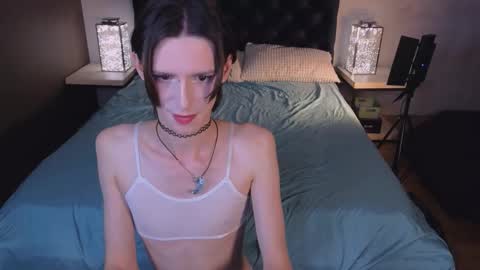 Snapshot of kira_long chatting on September 20, 6:30 am MADI online show from September 20, 6:30 am