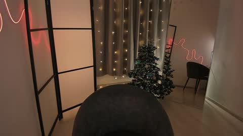 Klin online show from December 12, 9:37 pm