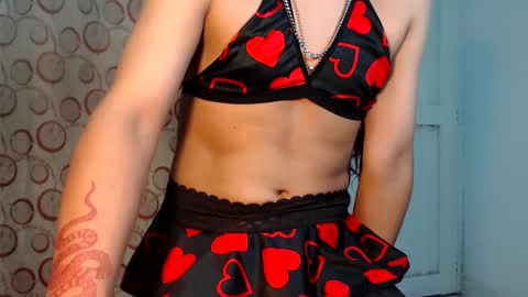 Snapshot of kristaltsxxx chatting on December 30, 10:34 pm kristal online show from December 30, 10:34 pm