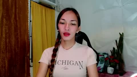 Snapshot of kween_romance chatting on December 12, 2:22 pm Kween online show from December 12, 2:22 pm