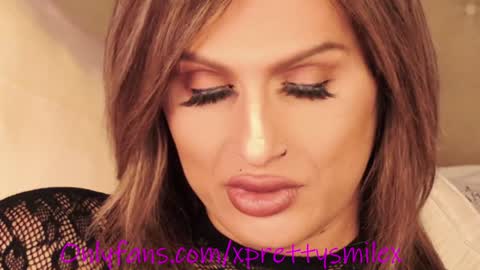 Snapshot of kxaxmichelle chatting on December 9, 8:01 pm Kick online show from December 9, 8:01 pm
