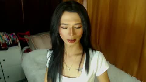 babyKylene online show from December 28, 10:36 am