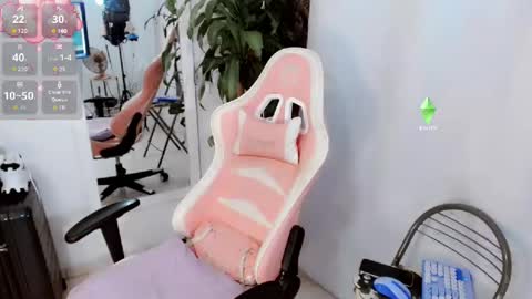 Snapshot of kylie_martinez chatting on October 19, 7:01 am kylie martinez online show from October 19, 7:01 am