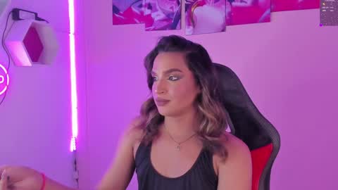 Kylie online show from December 8, 4:01 am