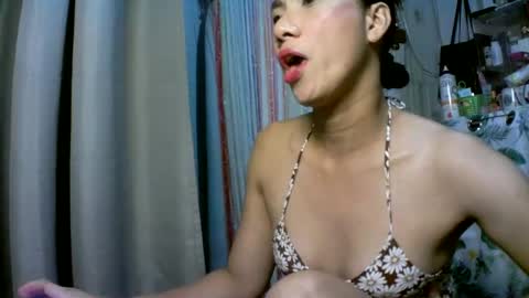 Snapshot of kyutshyne chatting on February 21, 2:48 pm kyutshyne online show from February 21, 2:48 pm