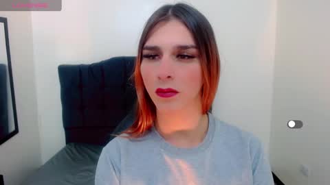 Snapshot of la_ratona_1 chatting on January 6, 5:59 pm AriSaray online show from January 6, 5:59 pm