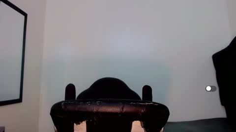Snapshot of la_ratona_1 chatting on January 21, 9:15 pm AriSaray online show from January 21, 9:15 pm