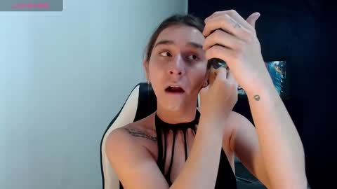 Snapshot of la_ratona_1 chatting on February 24, 7:52 pm AriSaray online show from February 24, 7:52 pm
