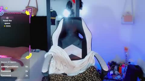 Snapshot of la_ratona_1 chatting on October 3, 10:43 pm AriSaray online show from October 3, 10:43 pm