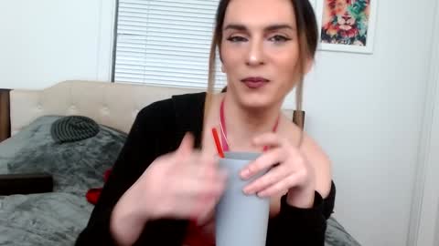 Snapshot of laceyphoenix1 chatting on January 11, 2:20 am Lacey Phoenix online show from January 11, 2:20 am