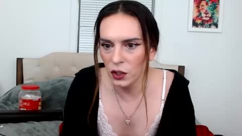 Snapshot of laceyphoenix1 chatting on February 22, 2:50 am Lacey Phoenix online show from February 22, 2:50 am
