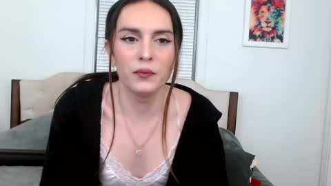 Snapshot of laceyphoenix1 chatting on March 3, 2:33 am Lacey Phoenix online show from March 3, 2:33 am
