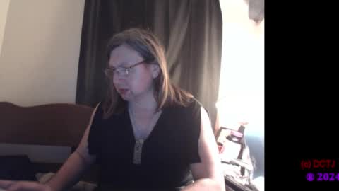 Snapshot of lady_delilah_ts chatting on December 2, 10:40 pm Delilah-Catherine online show from December 2, 10:40 pm