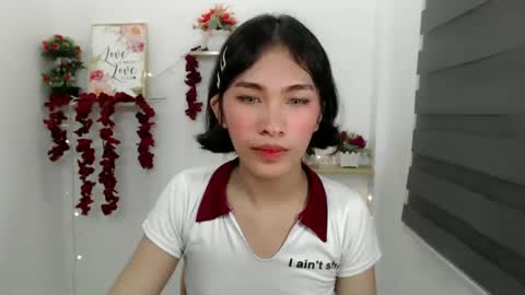 Snapshot of lady_jedyy chatting on February 1, 1:51 pm online show from February 1, 1:51 pm