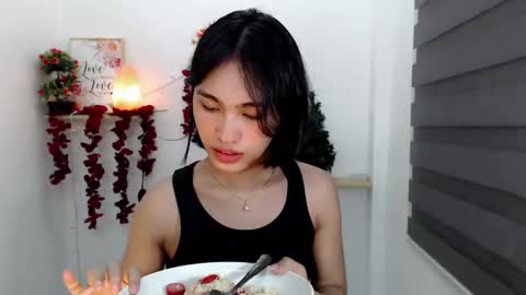 Snapshot of lady_jedyy chatting on March 4, 8:05 pm online show from March 4, 8:05 pm