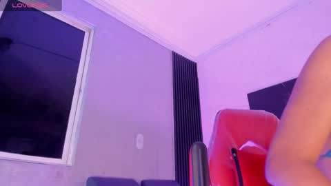 Snapshot of laiilybell chatting on January 12, 1:16 pm laiily bell online show from January 12, 1:16 pm