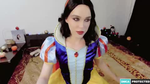 Larisa Lavriki online show from October 28, 4:27 pm