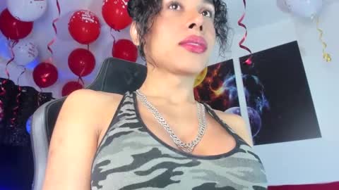 Snapshot of latin_goddessx chatting on February 17, 7:42 pm instagramlatin goddessx im nikoll online show from February 17, 7:42 pm