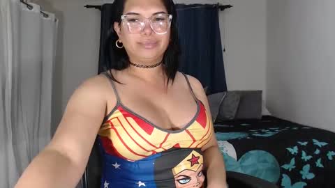 Snapshot of latinaflower_ts chatting on January 2, 11:38 pm FLOR SALVAJE online show from January 2, 11:38 pm