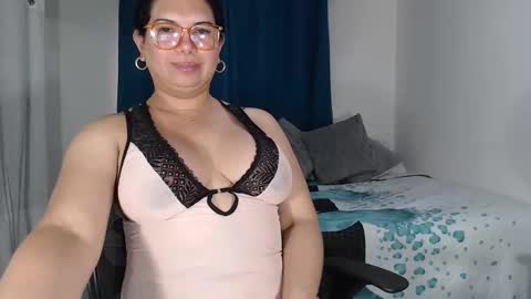 Snapshot of latinaflower_ts chatting on February 26, 7:49 pm FLOR SALVAJE online show from February 26, 7:49 pm
