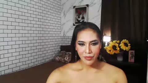 Snapshot of latinatshugecock chatting on October 1, 3:12 pm Cha online show from October 1, 3:12 pm