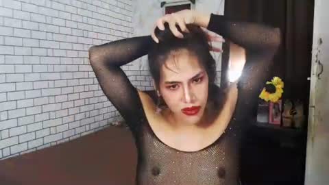 Snapshot of latinatshugecock chatting on October 3, 9:31 am Cha online show from October 3, 9:31 am
