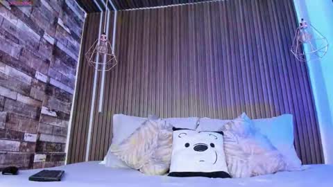 Snapshot of laura_camila4 chatting on September 26, 4:53 am laura_camila4 online show from September 26, 4:53 am