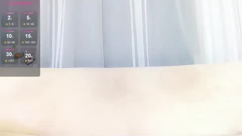 Laura online show from October 14, 11:26 pm