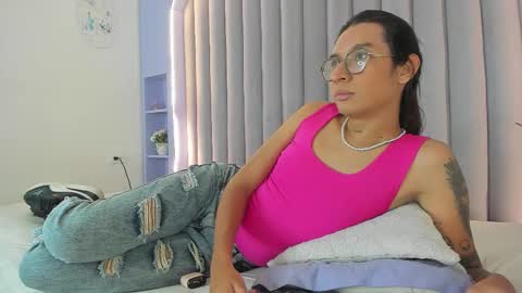 Snapshot of lauraagomezz__ chatting on September 8, 7:34 pm lauraagomezz__ online show from September 8, 7:34 pm