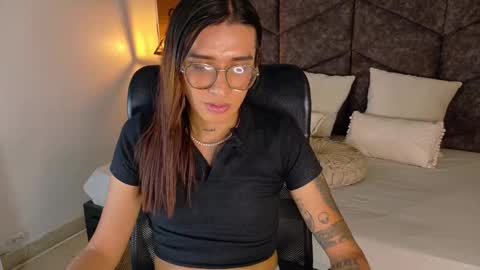 Snapshot of lauraagomezz__ chatting on September 17, 7:41 pm lauraagomezz__ online show from September 17, 7:41 pm