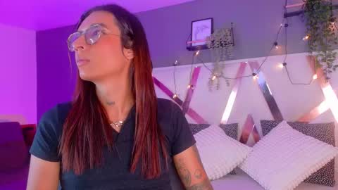Snapshot of lauraagomezz__ chatting on October 2, 8:30 pm lauraagomezz__ online show from October 2, 8:30 pm