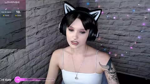 Snapshot of lauren_raquel chatting on December 3, 5:17 pm Eva online show from December 3, 5:17 pm