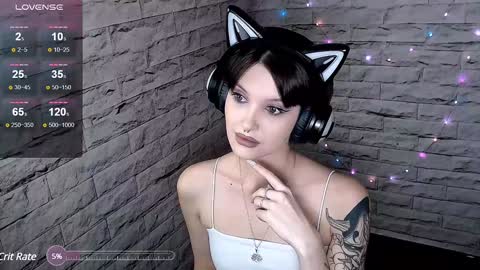 Snapshot of lauren_raquel chatting on December 7, 6:32 pm Eva online show from December 7, 6:32 pm