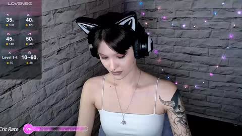 Snapshot of lauren_raquel chatting on December 10, 3:01 pm Eva online show from December 10, 3:01 pm
