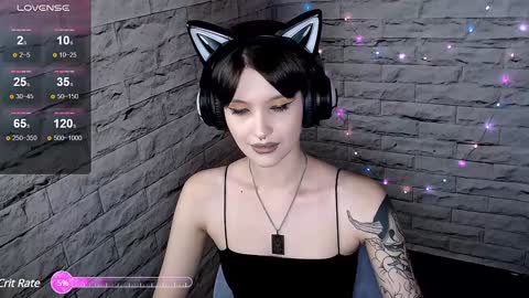 Snapshot of lauren_raquel chatting on December 12, 6:31 pm Eva online show from December 12, 6:31 pm