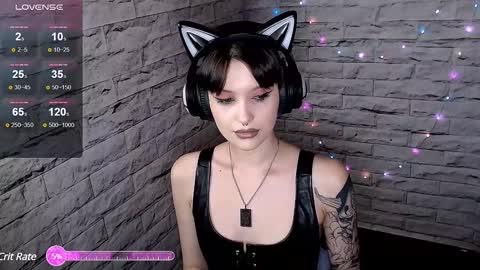 Snapshot of lauren_raquel chatting on December 15, 6:04 pm Eva online show from December 15, 6:04 pm
