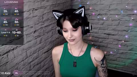 Snapshot of lauren_raquel chatting on January 9, 6:26 pm Eva online show from January 9, 6:26 pm