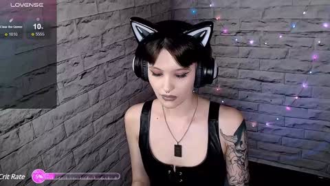 Snapshot of lauren_raquel chatting on January 20, 5:27 pm Eva online show from January 20, 5:27 pm