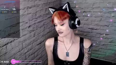 Snapshot of lauren_raquel chatting on February 16, 5:37 pm Eva online show from February 16, 5:37 pm