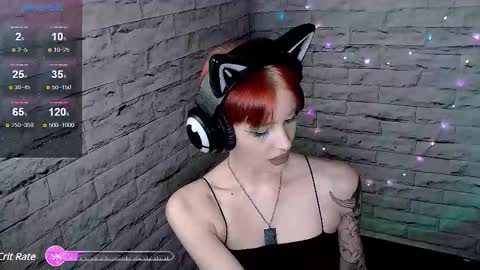 Snapshot of lauren_raquel chatting on February 17, 6:37 pm Eva online show from February 17, 6:37 pm